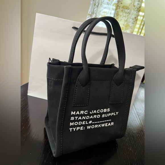 ❌SOLD❌NWT Marc Jacobs Canvas Crossbody Bag - Picture 4 of 8